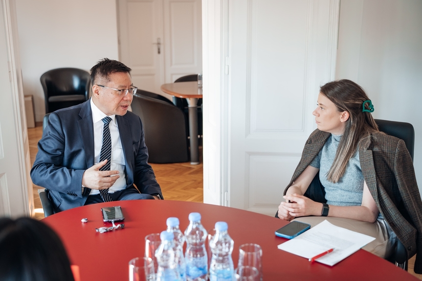 Kineski model razvoja i budućnost globalnog poretka: Profesor Zhang Weiwei održao predavanje na FEFA fakultetu