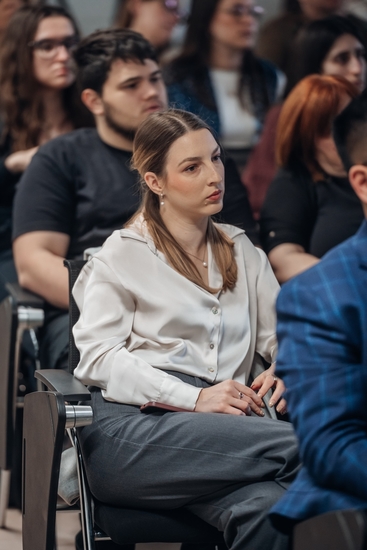 Kineski model razvoja i budućnost globalnog poretka: Profesor Zhang Weiwei održao predavanje na FEFA fakultetu