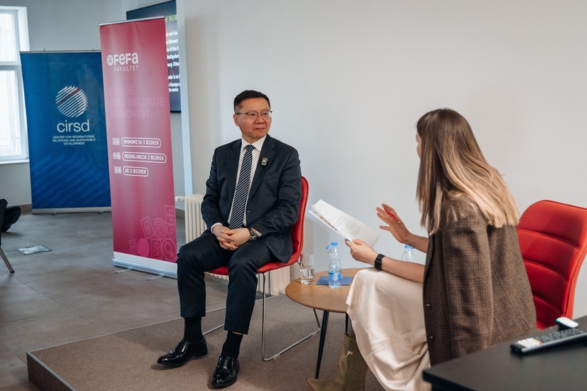 Kineski model razvoja i budućnost globalnog poretka: Profesor Zhang Weiwei održao predavanje na FEFA fakultetu